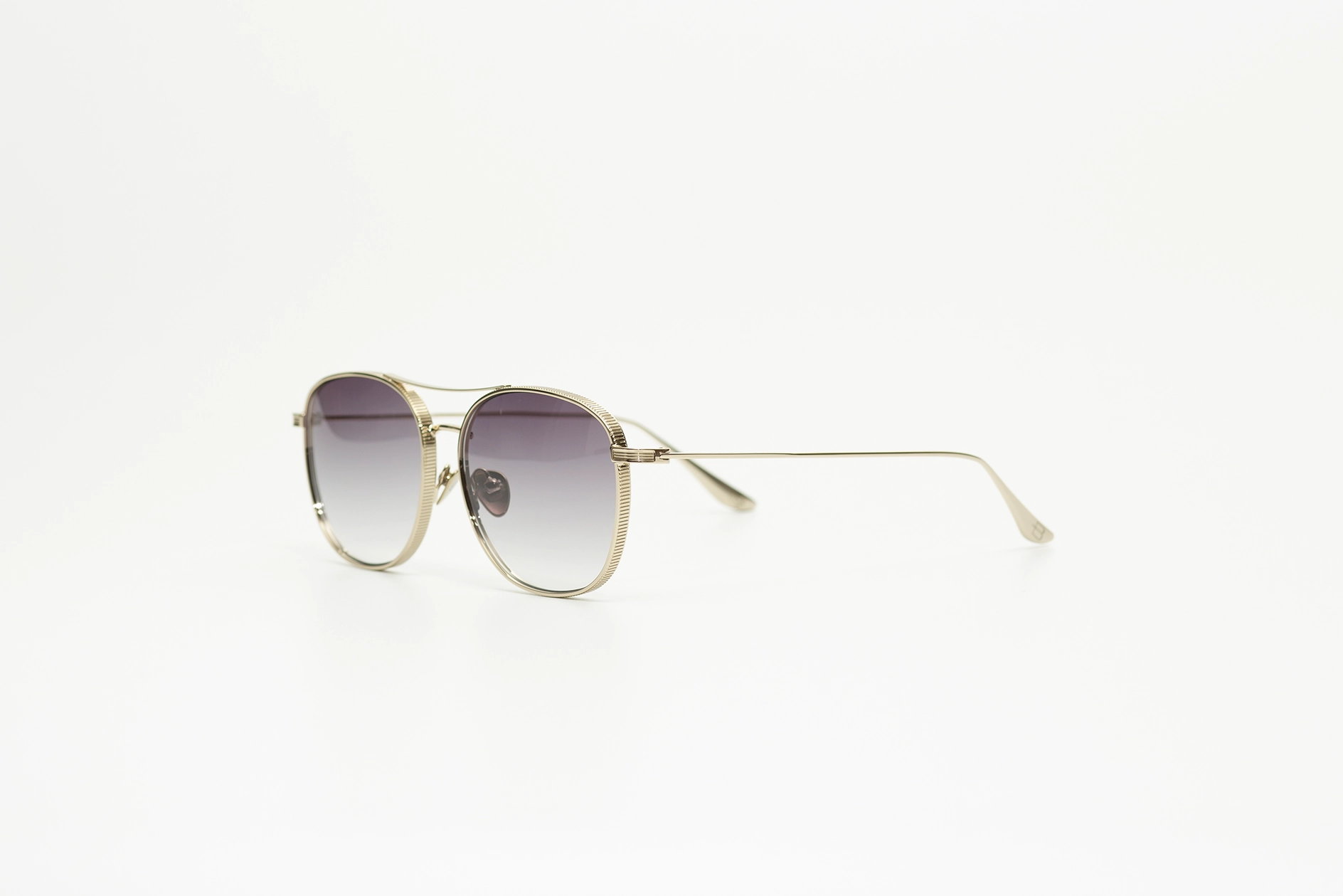 2441 MGU 604 - gallery image